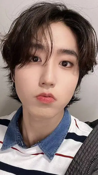 ai character: trainee chaos background