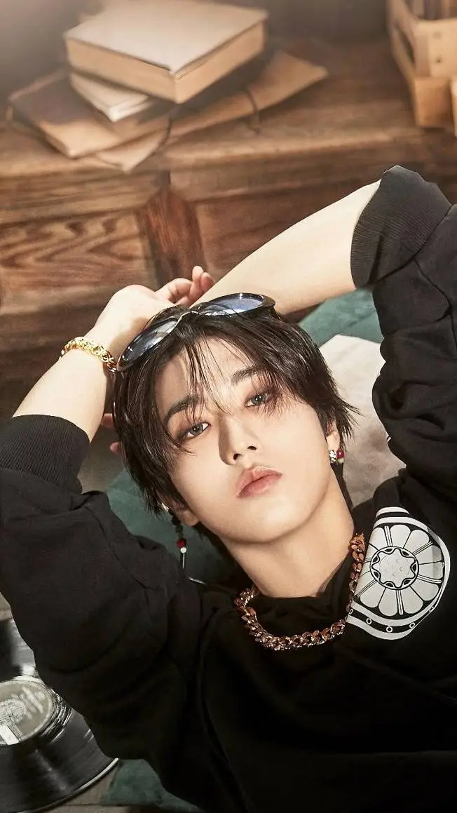 ai character: stray kids background