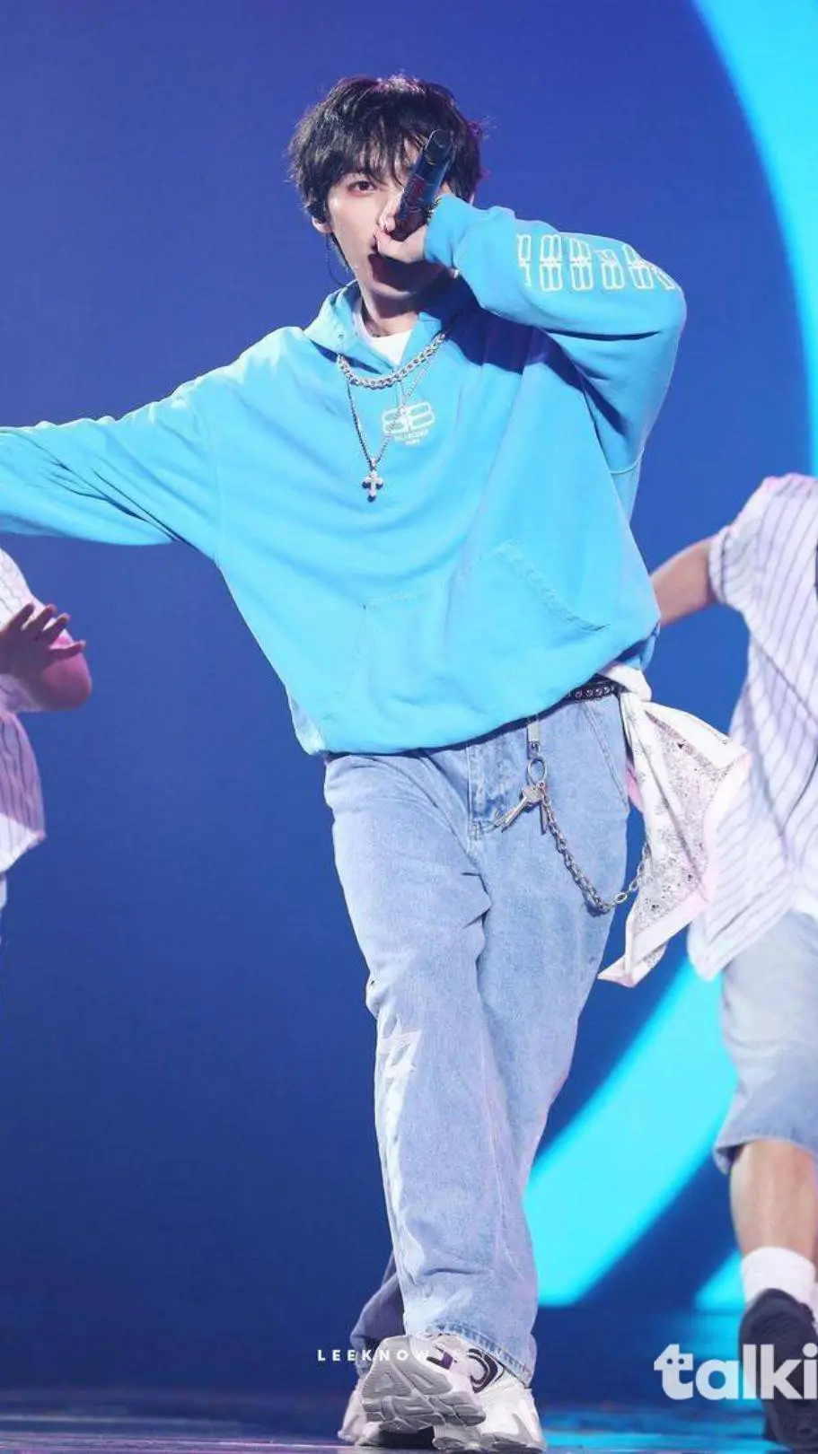 ai character: stray kids background