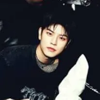 chat with ai character: skz