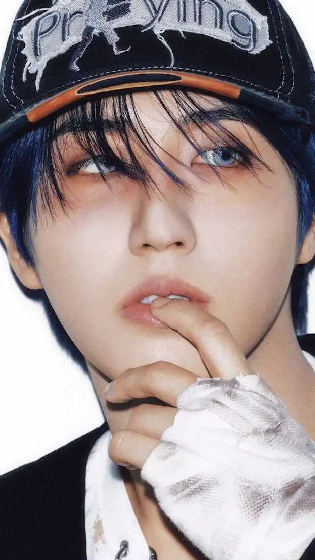 ai character: stray kids  background