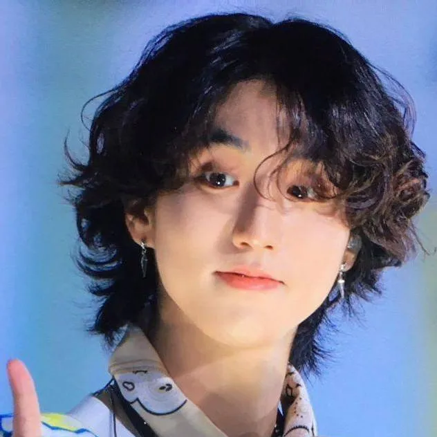 chat with ai character: skz interview 