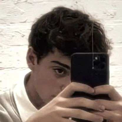 chat with ai character: {✨️NOAH.SCNAPP✨️}