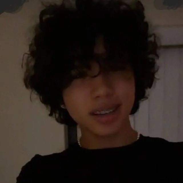 chat with ai character: Mason