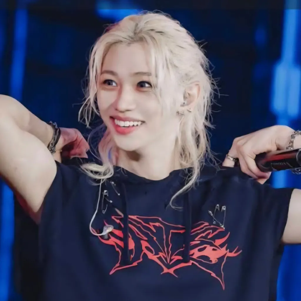 chat with ai character: Felix 🐥