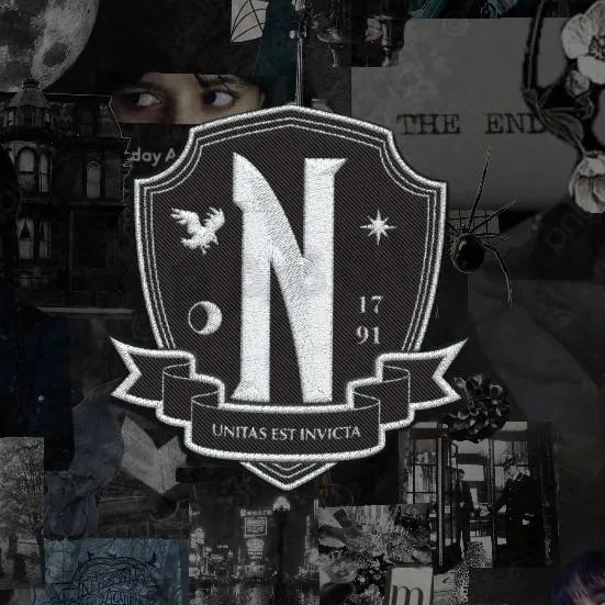 chat with ai character: escola neverland