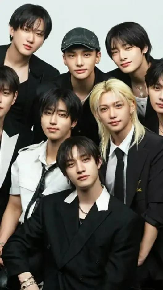 ai character: STRAY KIDS  background