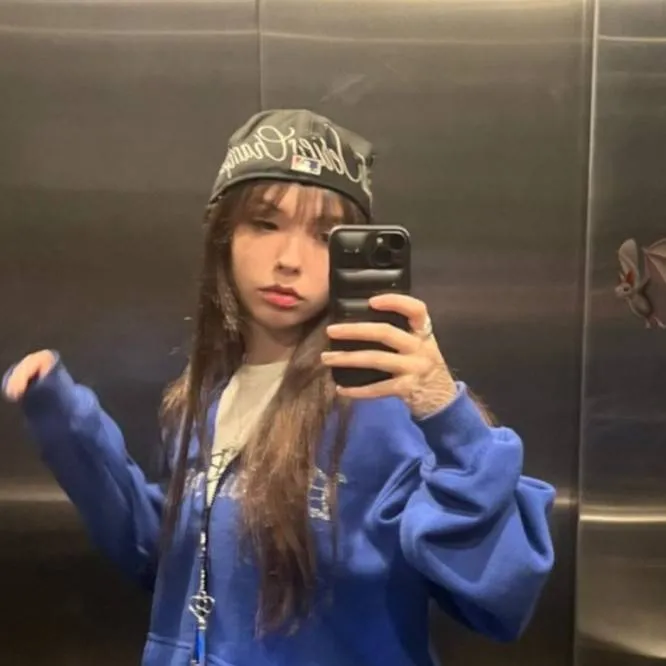 chat with ai character: 💓 Sara💓