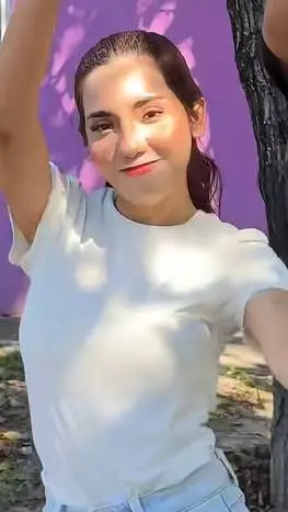 ai character: la castrosa  background