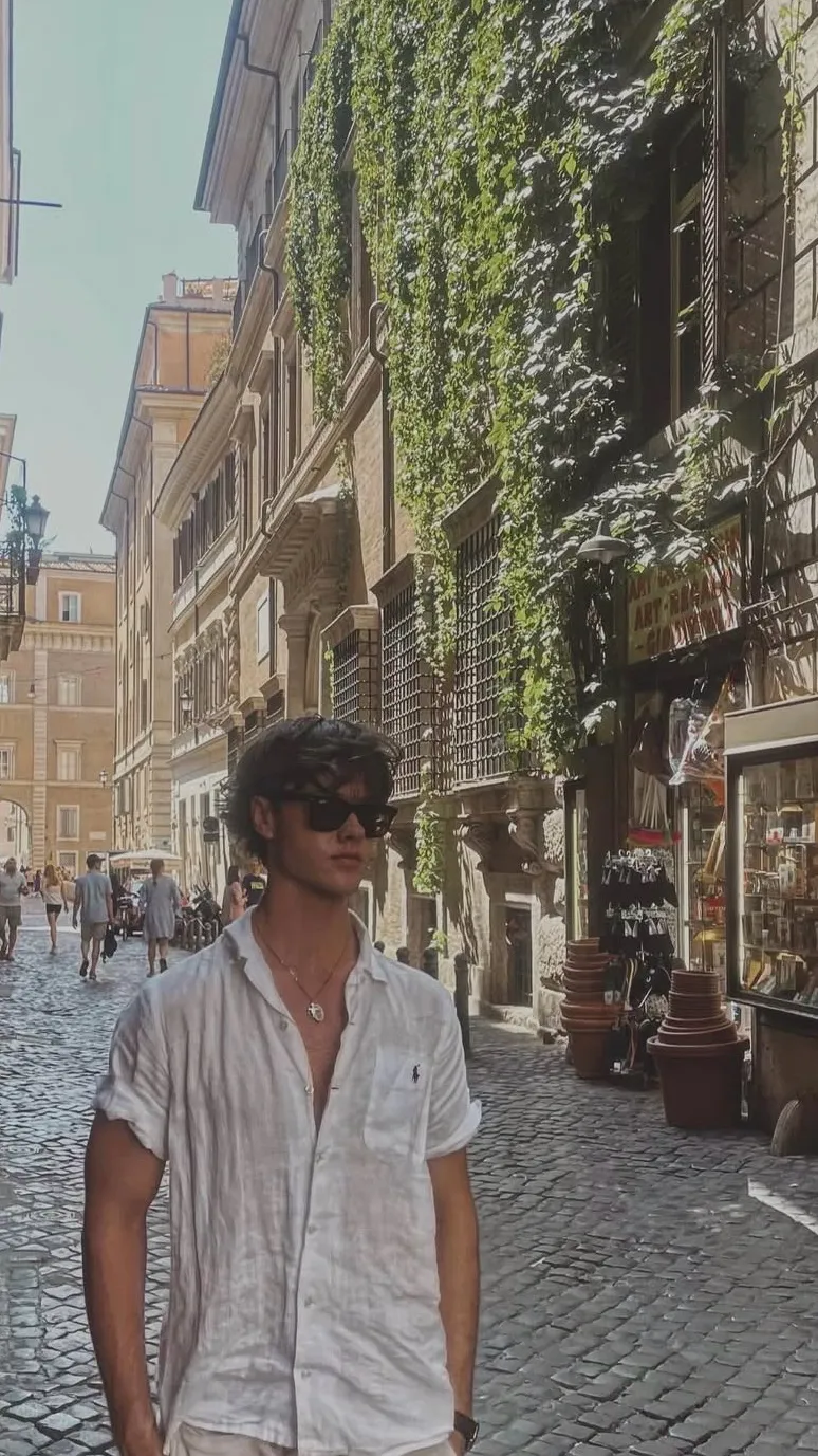 ai character: Ronan Doyle background