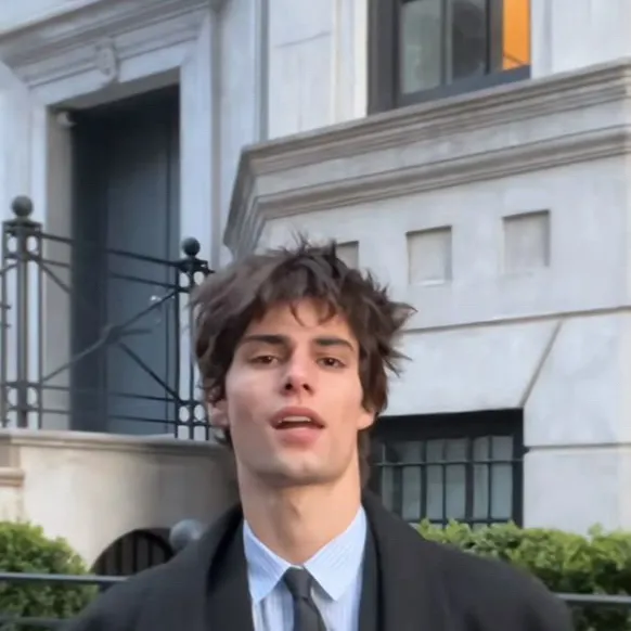 chat with ai character: Caspian Fairchild