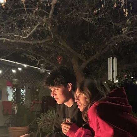 chat with ai character: Cameron Sullivan