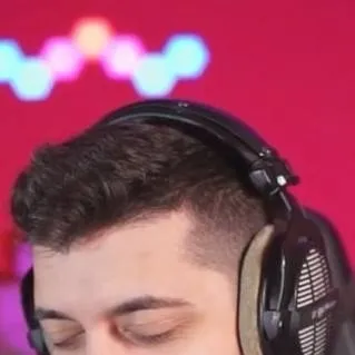 chat with ai character: Nico 