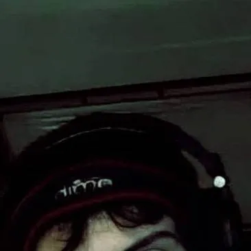 chat with ai character: finn wolfhard 