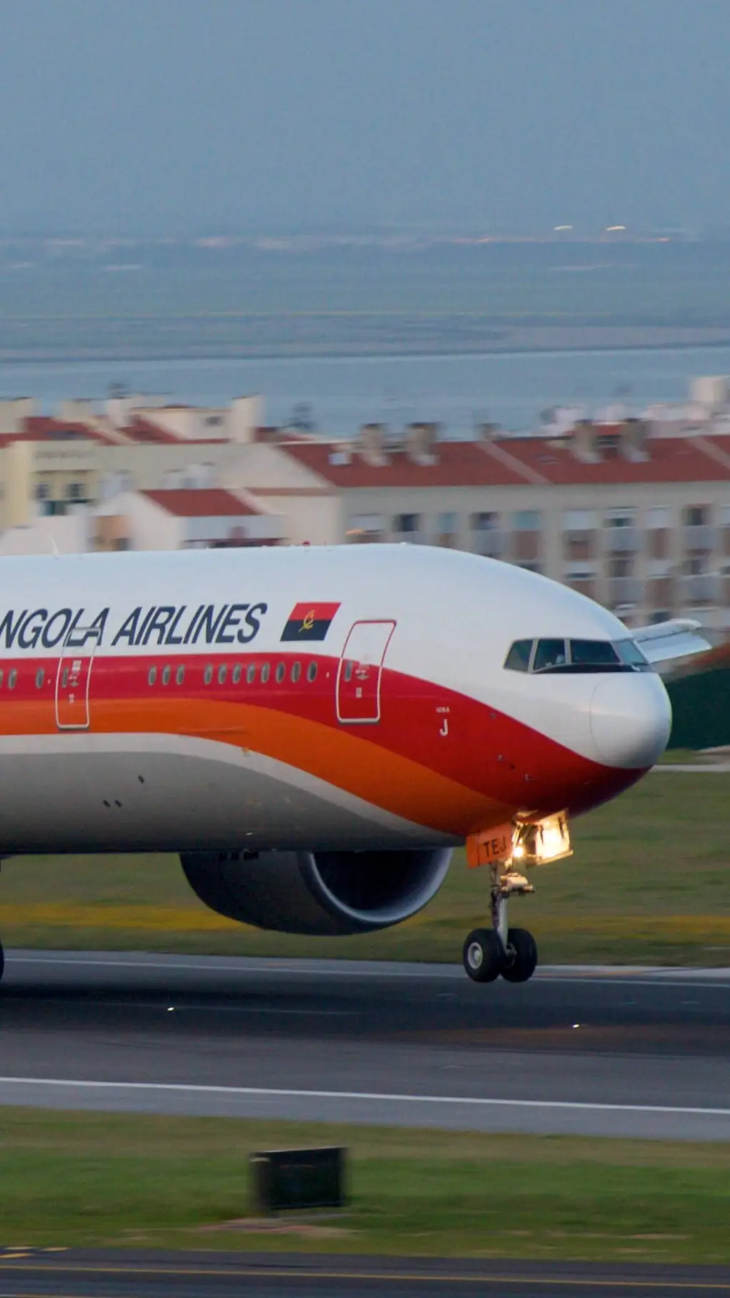 ai character: Taag 777-300er  background