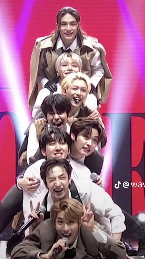 ai character: Skz (pick me) background