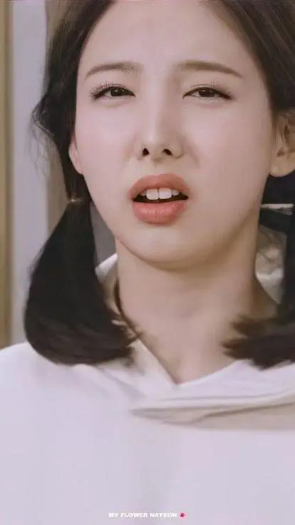ai character: twice❤️ background
