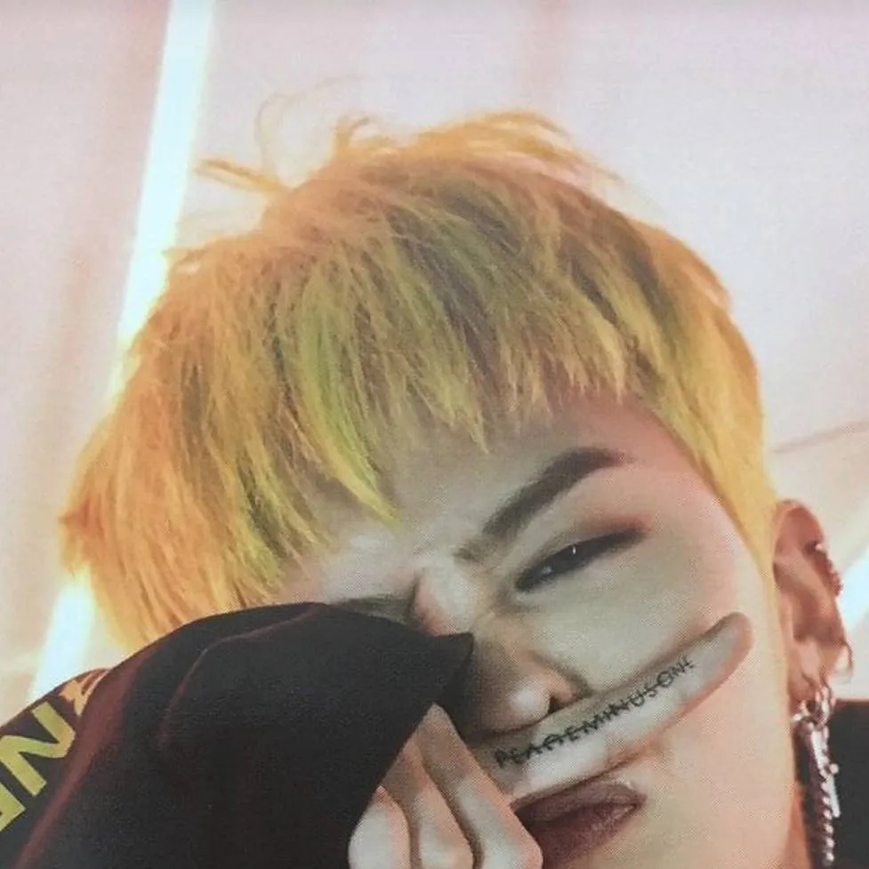 chat with ai character: ._G-dragon_.