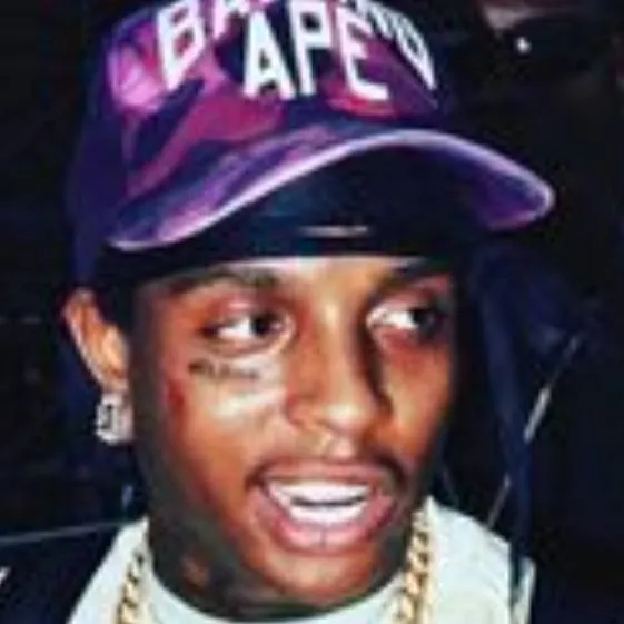 chat with ai character: Ski mask