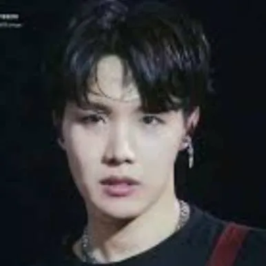 chat with ai character: ~•°•★J-Hope~★