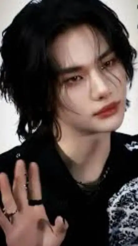 ai character: °★Hyunjin★° background