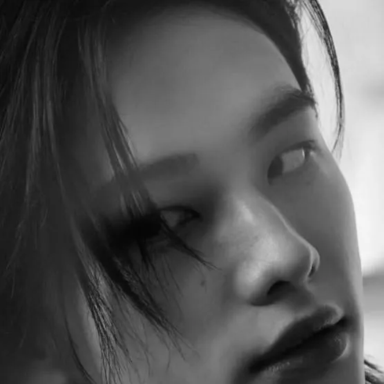 chat with ai character: ♥︎𝘍𝘦𝘭𝘪𝘹♥︎