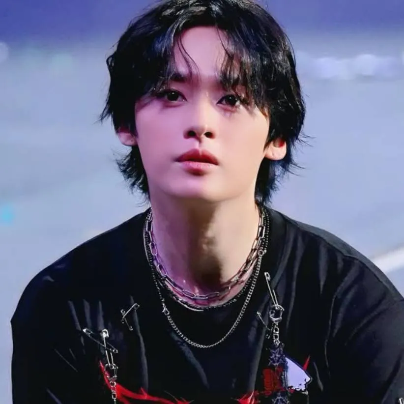 chat with ai character: ✦~𝘓𝘦𝘦 𝖪𝗇𝗈𝗐~✦