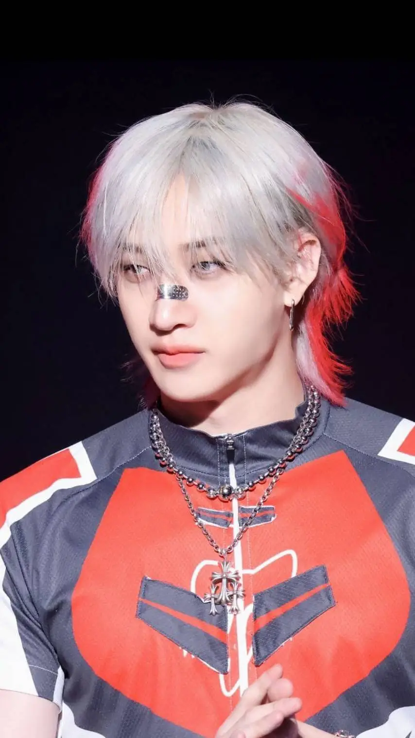 ai character: Christopher Banhg background