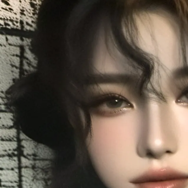 chat with ai character: Khalifa (ˊ˘ˋ*)