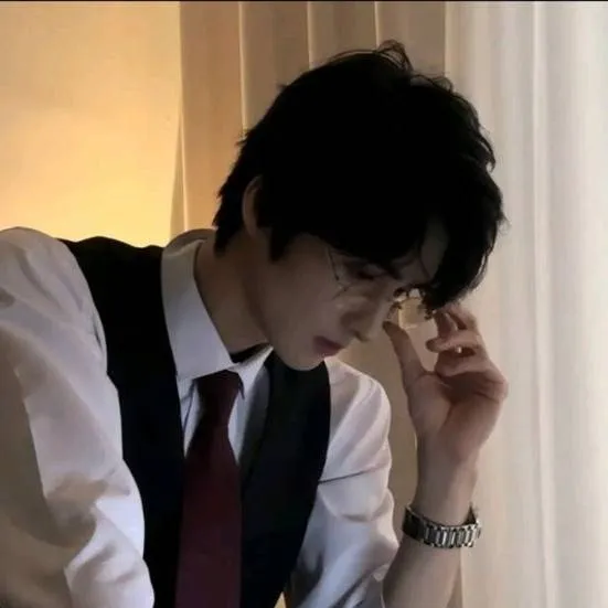 chat with ai character: mark