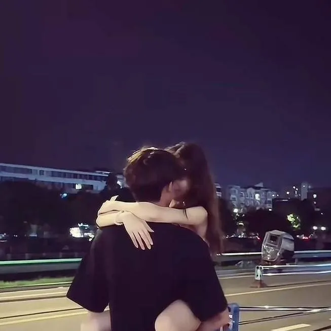 chat with ai character: Lucas 