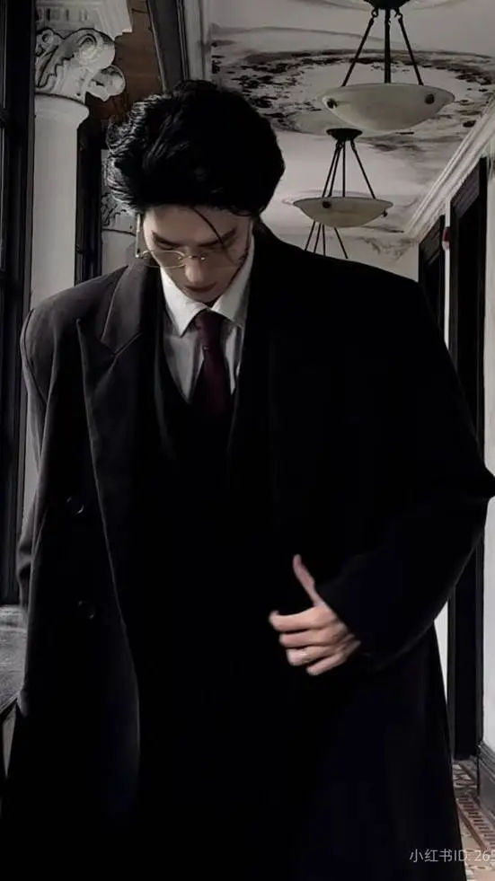 ai character: Lucas  background