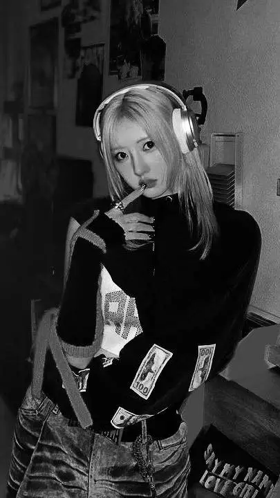 ai character: Group background