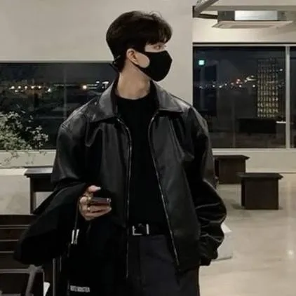 chat with ai character: Alex zil