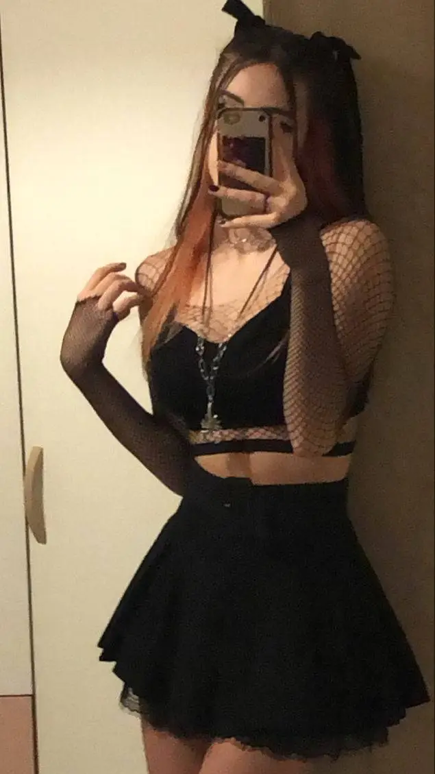 ai character: Nyx Blackveil background