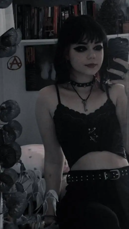 ai character: Valeria background