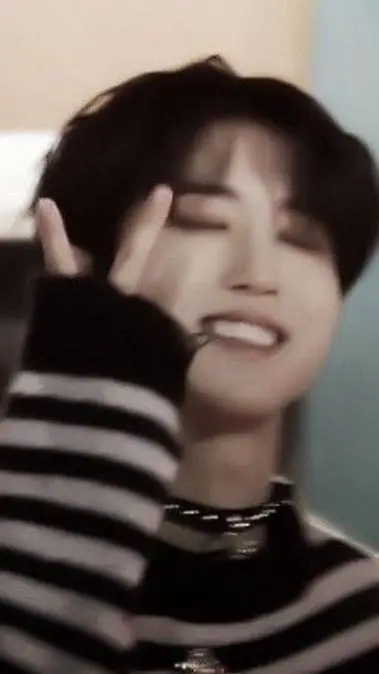 ai character: Han Jisung🛹🫦 background