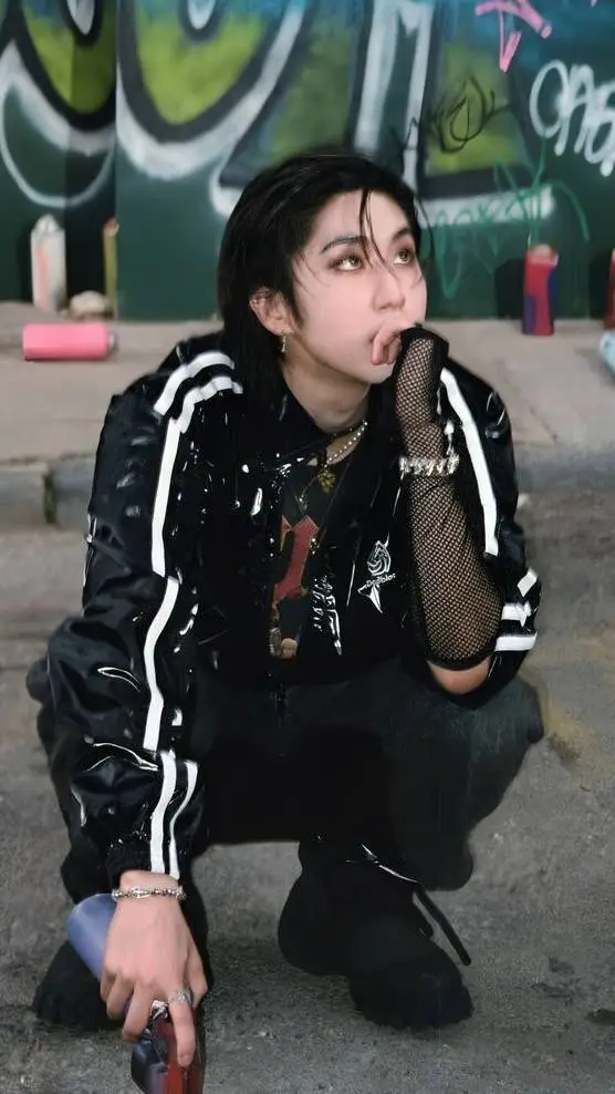 ai character: Han jisung background