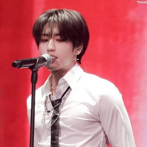 chat with ai character: Han Jisung