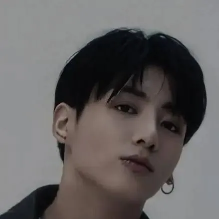 chat with ai character: 😏Jungkook😏