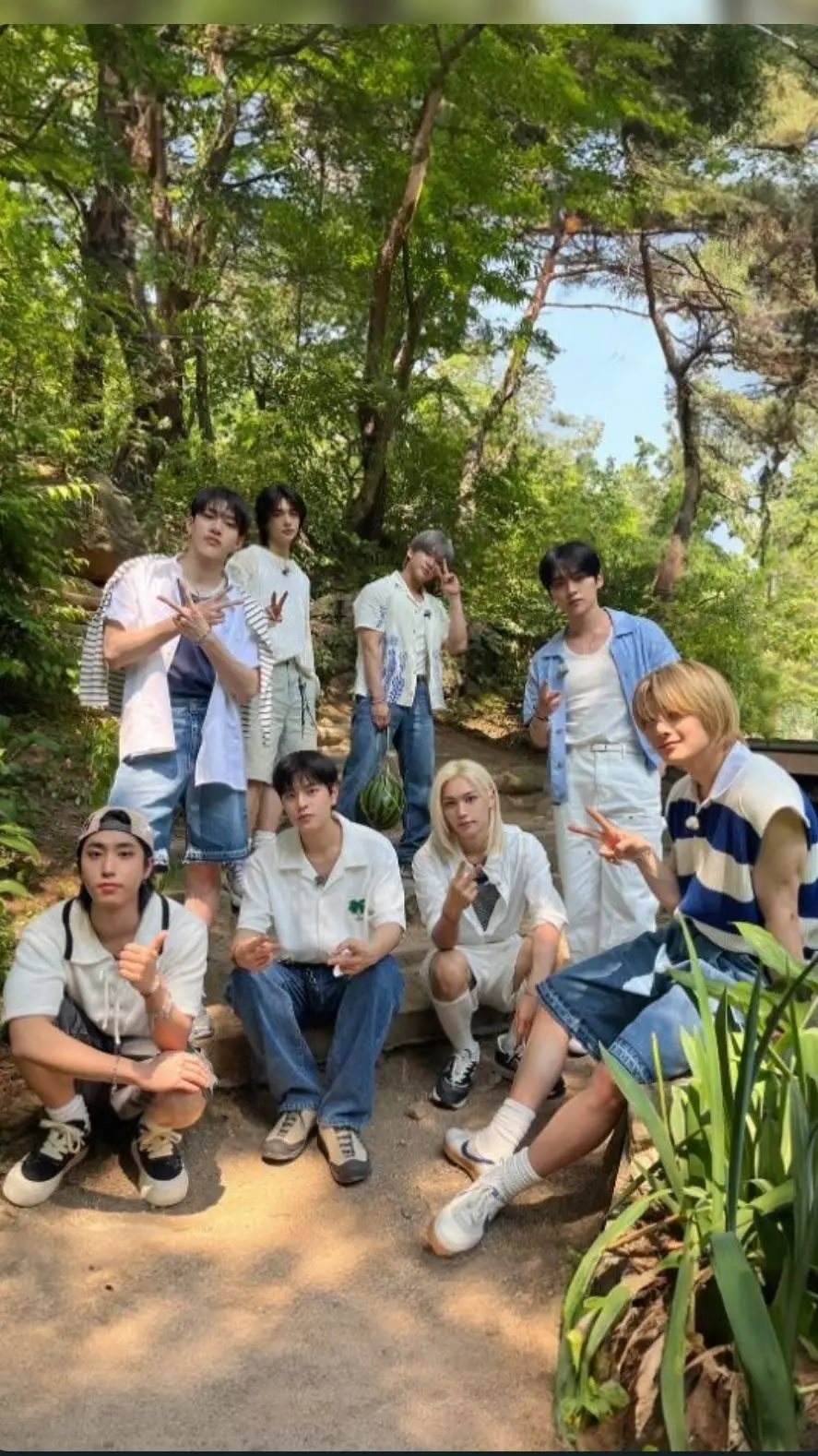 ai character: stray kids background