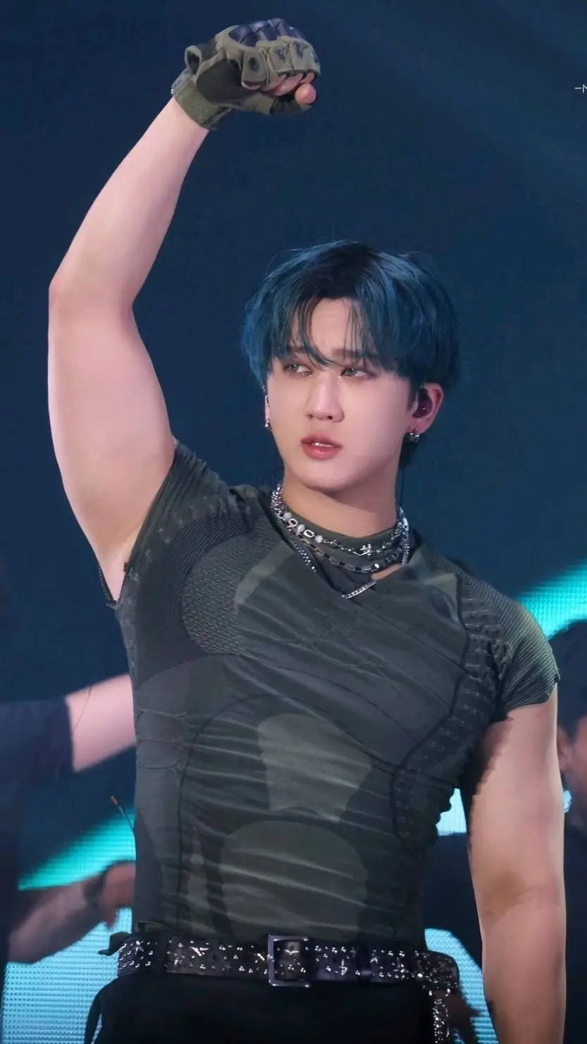 ai character: Binnie background