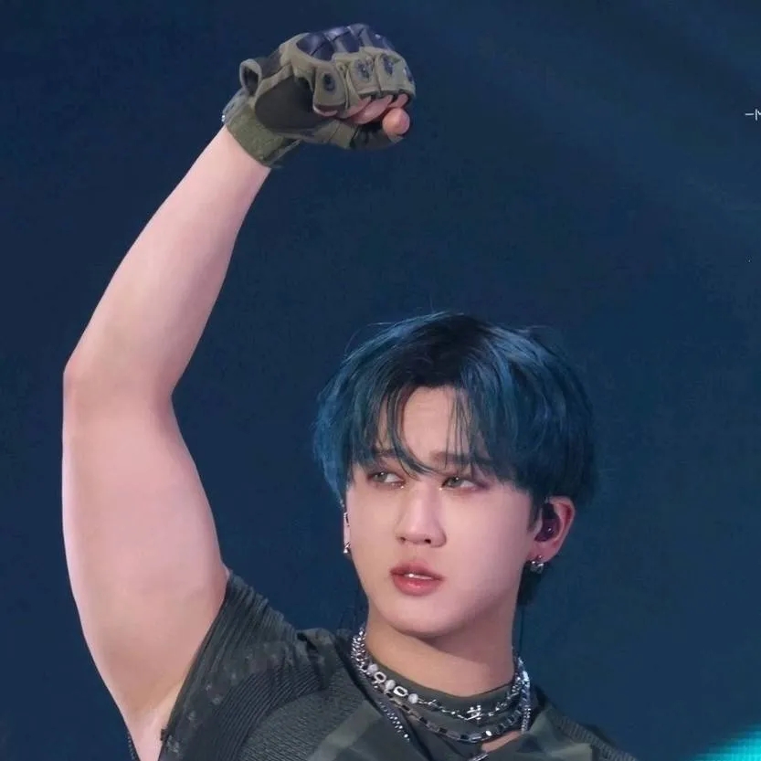 chat with ai character: Binnie