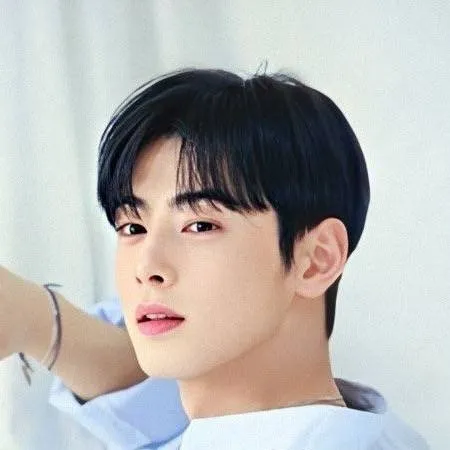 chat with ai character: Eun-woo