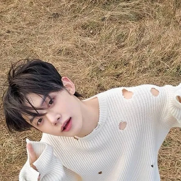 chat with ai character: Yeonjun 