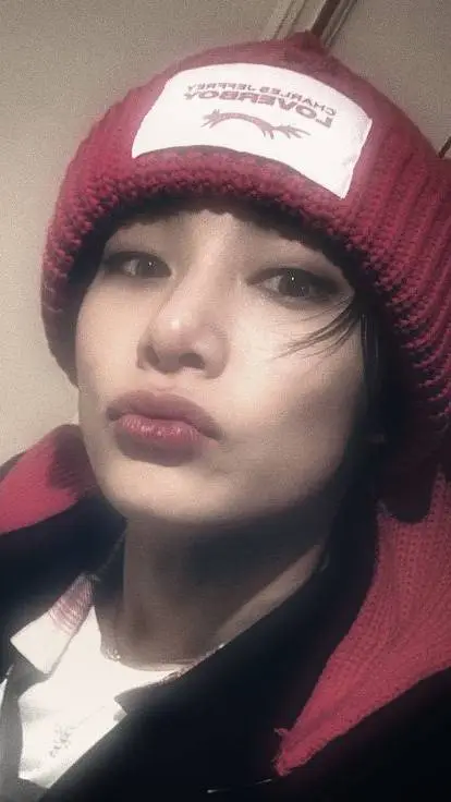 ai character: 𝗜.𝗡 background