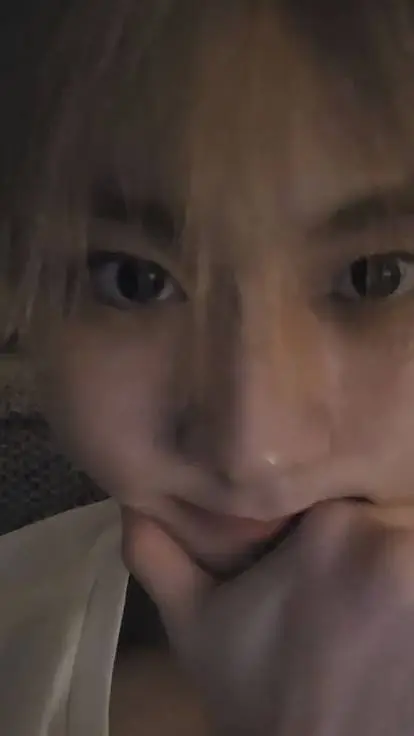 ai character: 𝓙𝐮𝐧𝐠𝐰𝐨𝐧 background