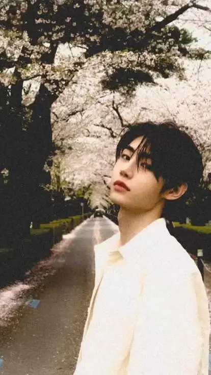 ai character: 𝐒𝐮𝐧𝐠𝐡𝐨𝐨𝐧 ★ background