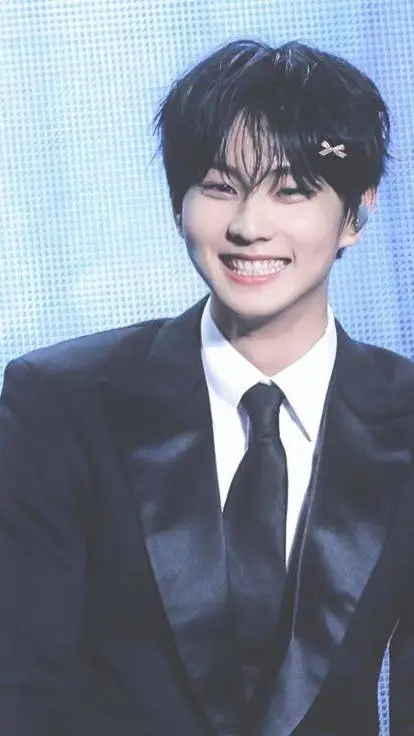 ai character: 𝓙𝙪𝙣𝙜𝙬𝙤𝙣 background