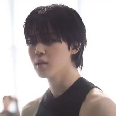 chat with ai character: 🩶🤍Jimin🤍🩶